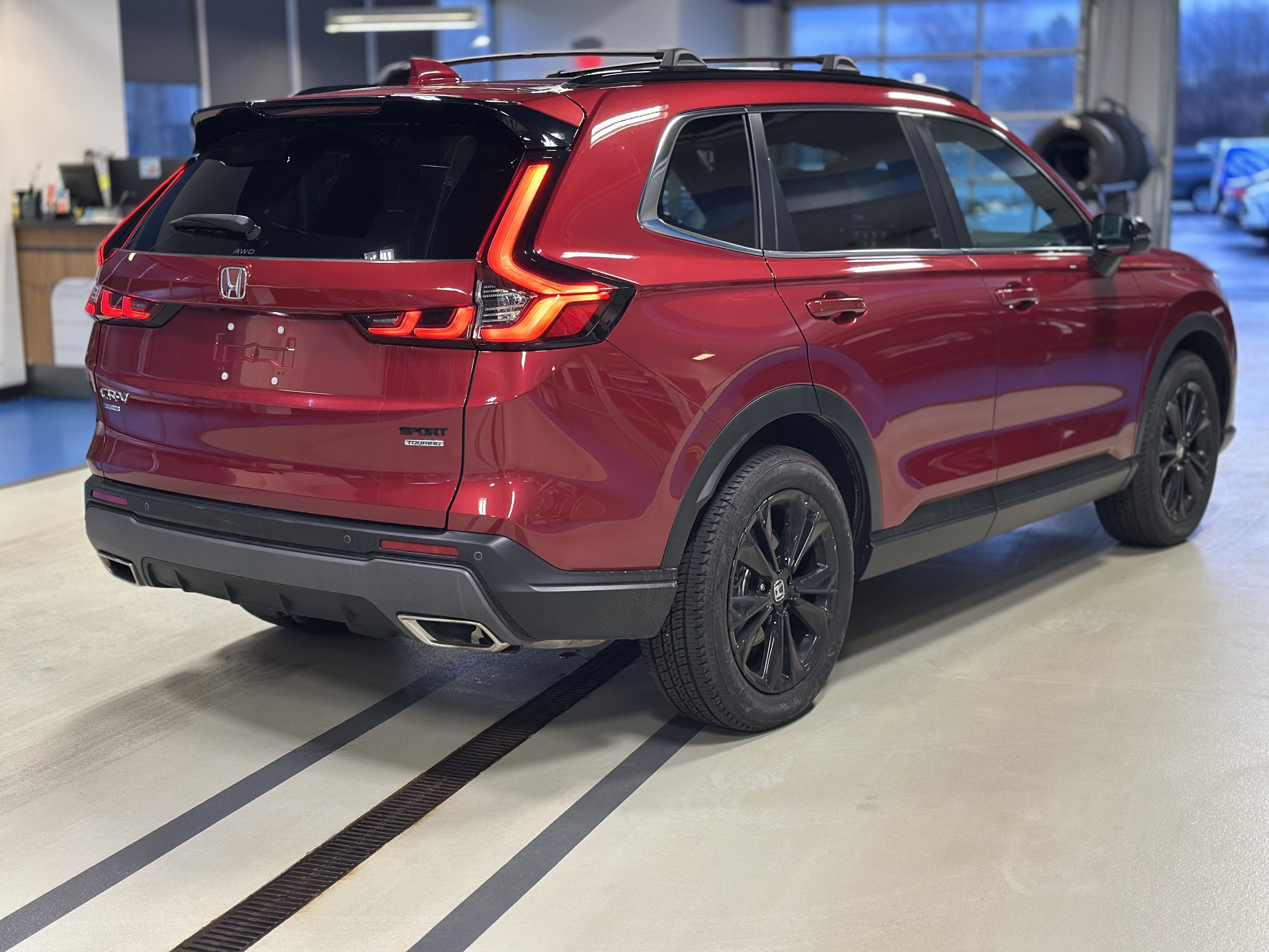 Used 2023 Honda CR-V Sport Touring image 4
