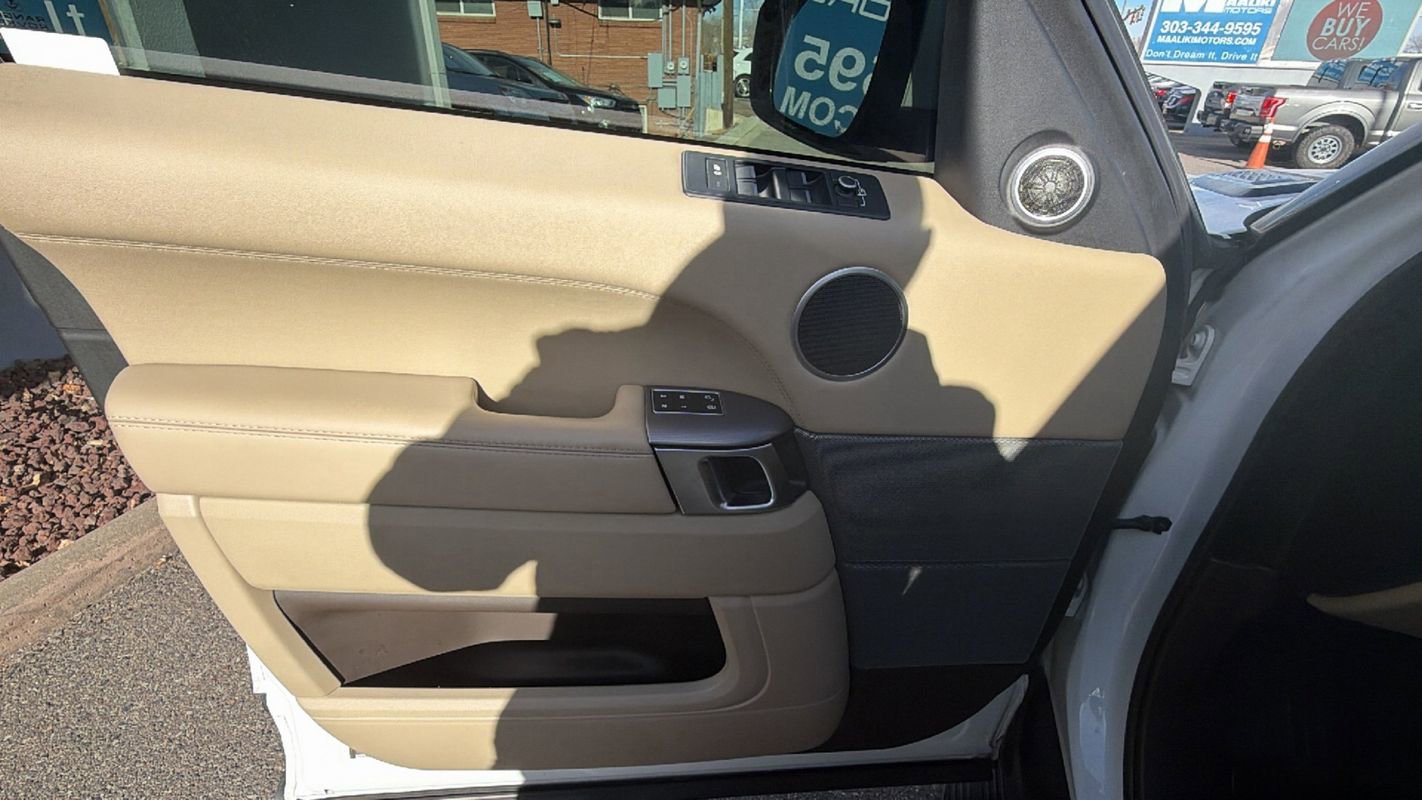 Used 2017 Land Rover Range Rover Sport Supercharged image 18