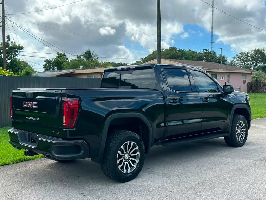 Used 2021 GMC Sierra 1500 AT4 w/ AT4 Premium Package AWD/4WD image 4