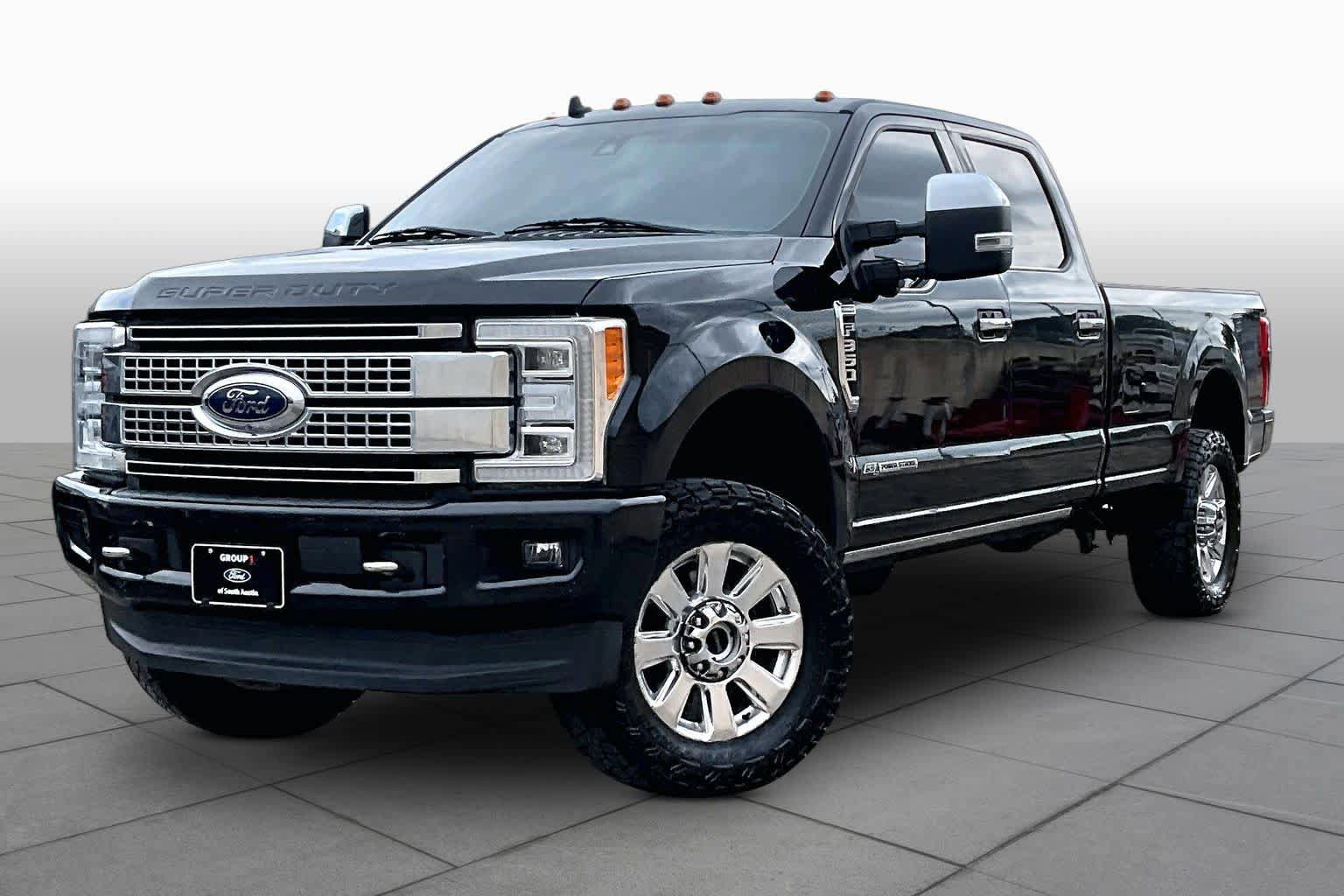 Used 2019 Ford F350 Platinum w/ Platinum Ultimate Package AWD/4WD image 35