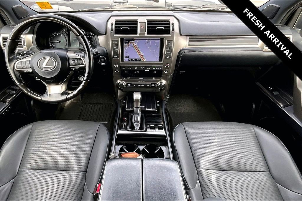 Used 2020 Lexus GX 460 Premium w/ Premium Package image 7