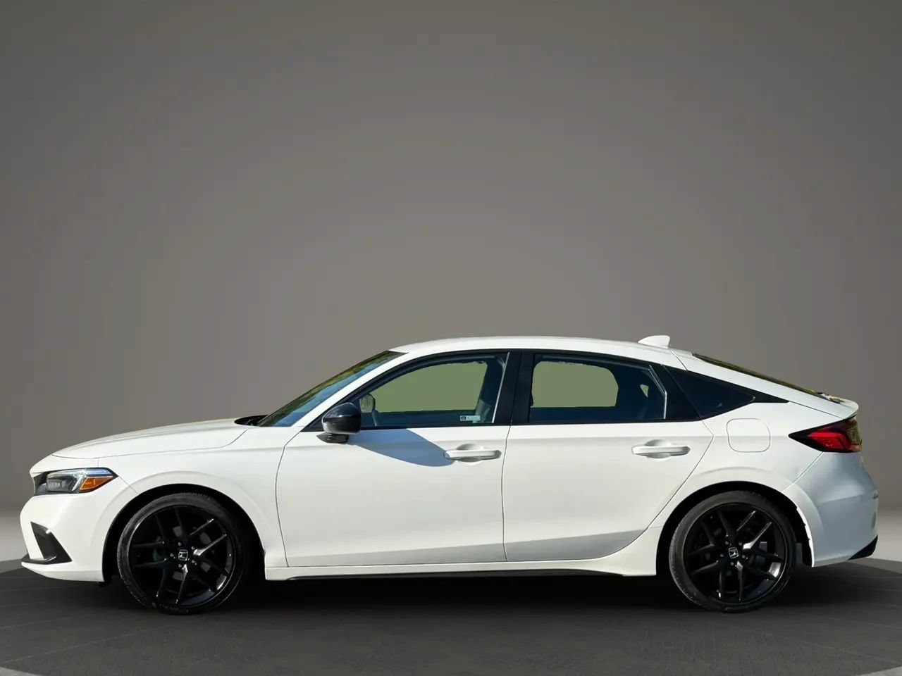 Used 2023 Honda Civic Sport image 7
