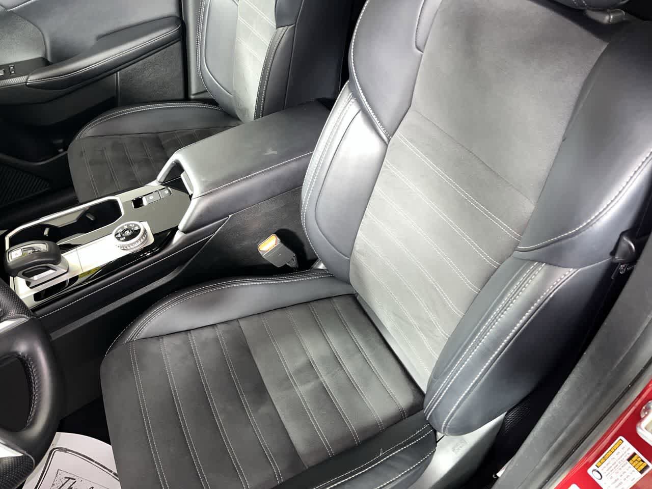 Used 2025 Mitsubishi Outlander AWD image 15