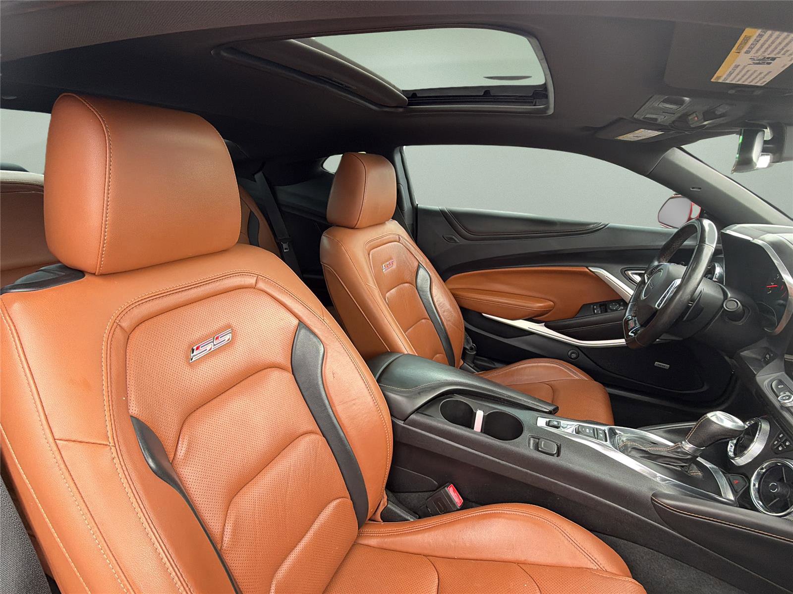 Used 2018 Chevrolet Camaro SS RWD image 18