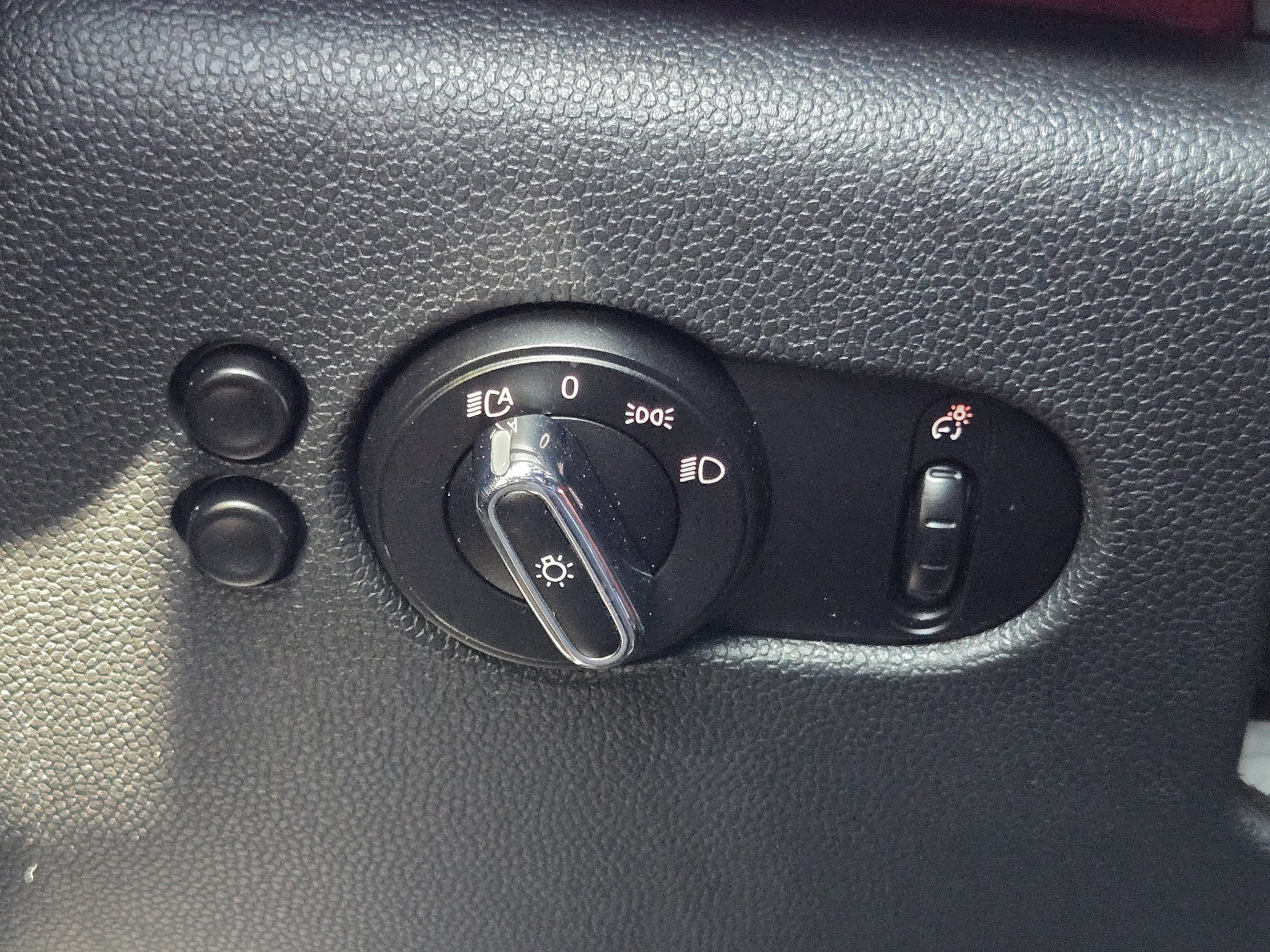 Used 2015 MINI Cooper 2-Door Hardtop FWD image 18