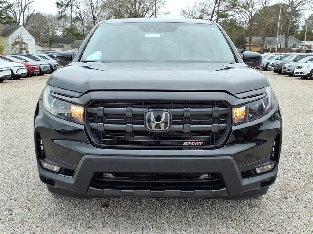 Used 2025 Honda Ridgeline Sport image 2