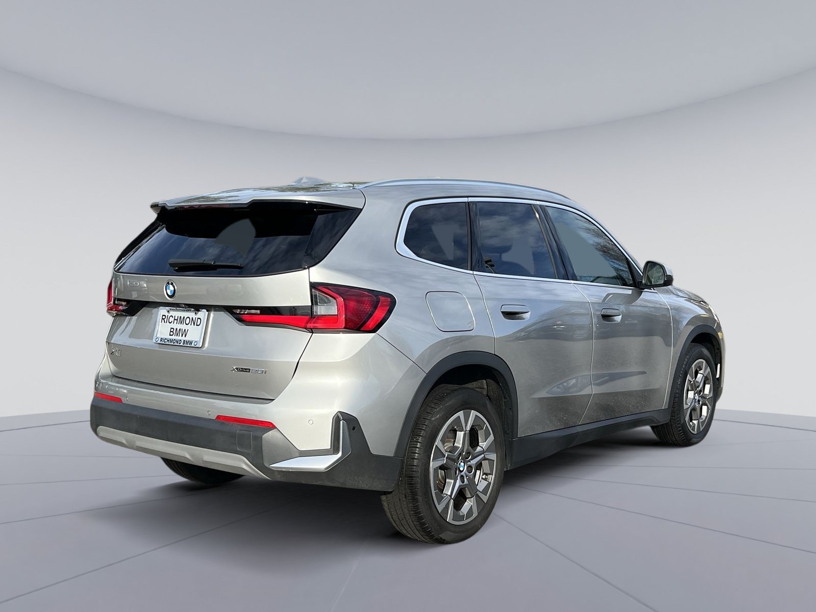 Used 2023 BMW X1 xDrive28i w/ Convenience Package AWD/4WD image 17