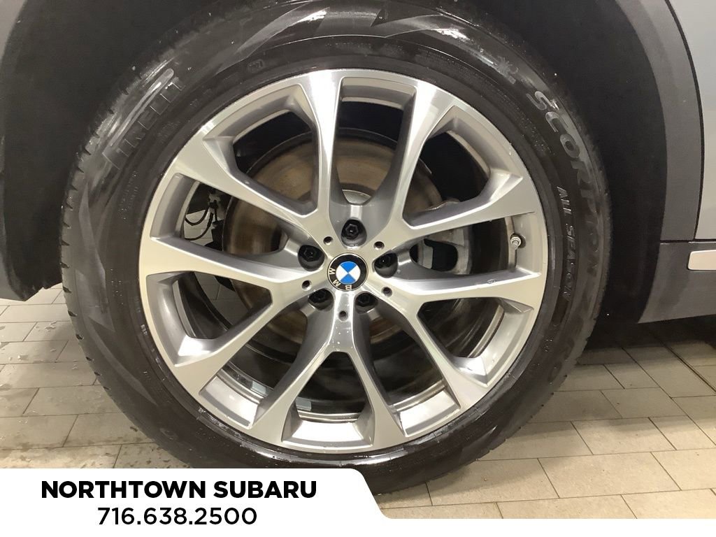 Used 2025 BMW X5 xDrive40i w/ Parking Assistance Package image 25