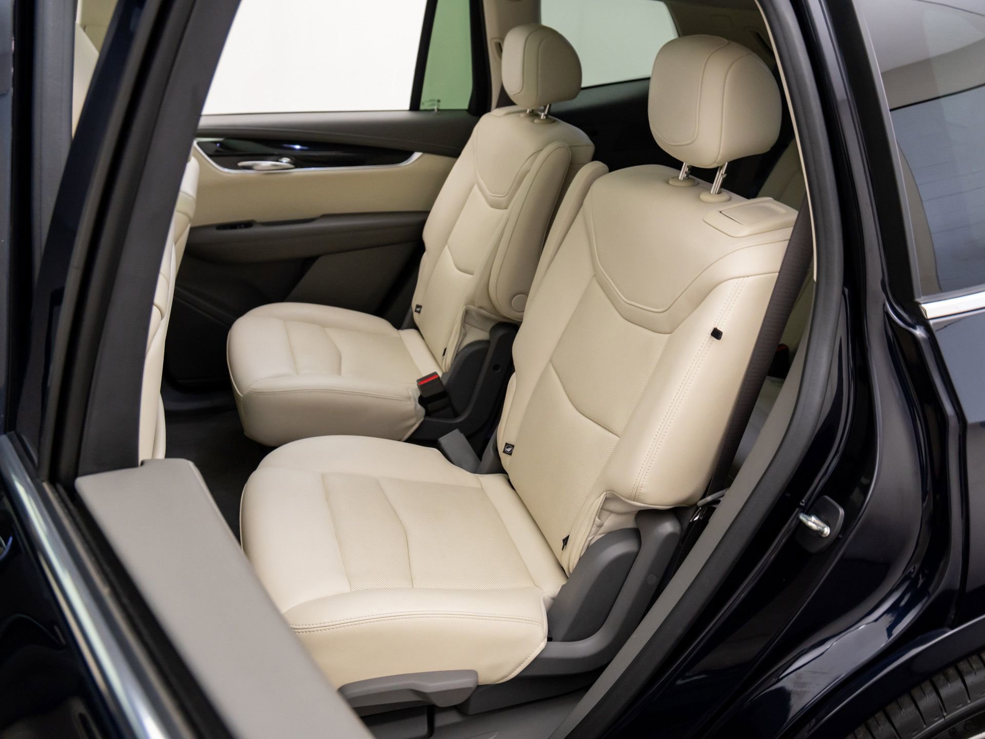 Used 2021 Cadillac XT6 Premium Luxury image 19