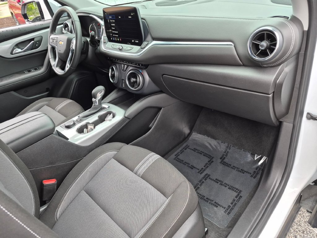 Used 2025 Chevrolet Blazer LT FWD image 30