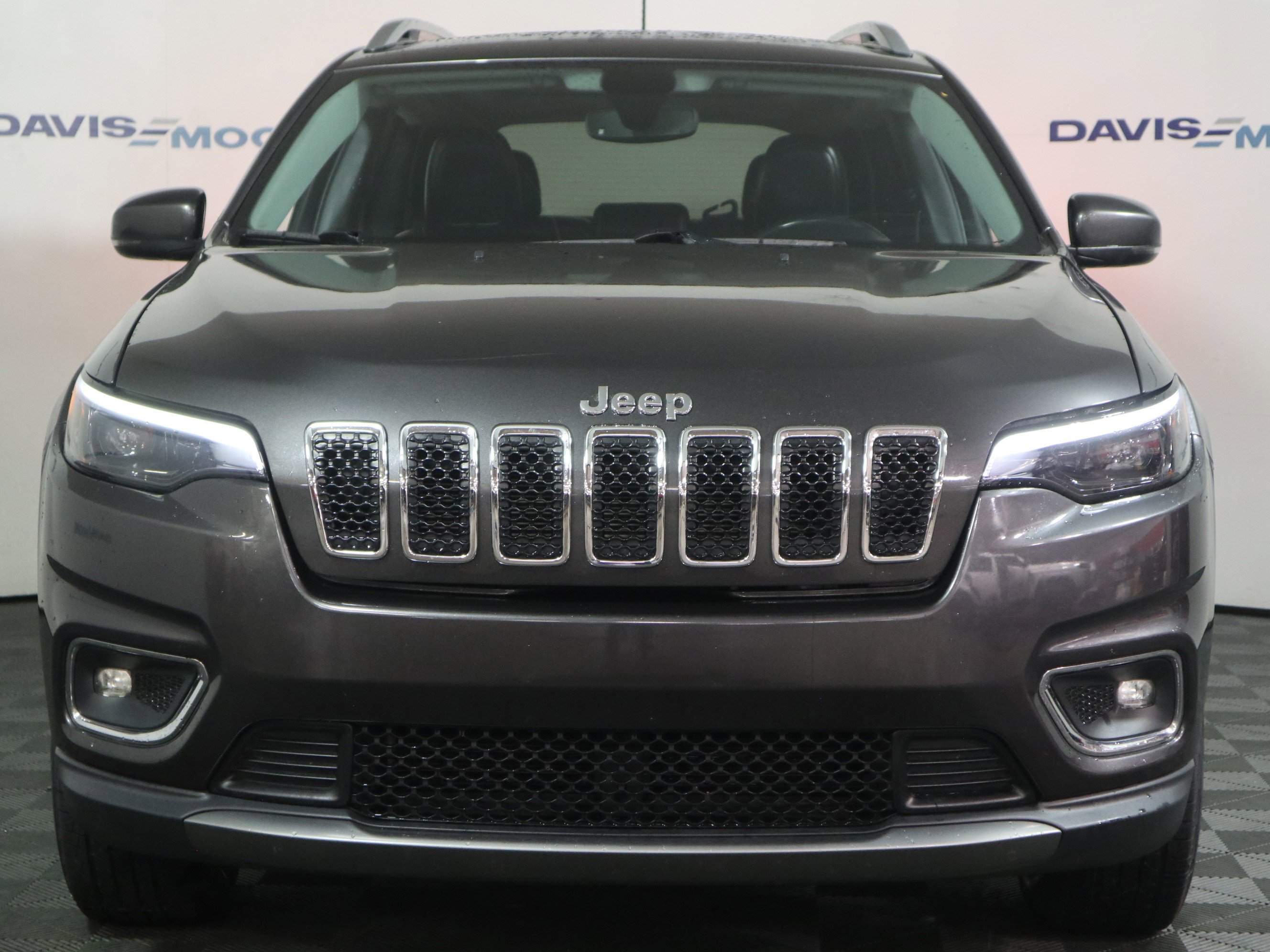 Used 2019 Jeep Cherokee Limited AWD/4WD image 11