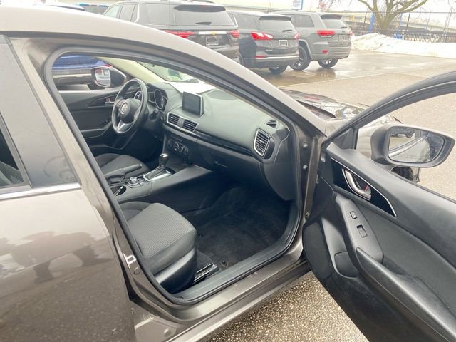 Used 2016 MAZDA MAZDA3 i Sport w/ Preferred Equipment Package FWD image 22