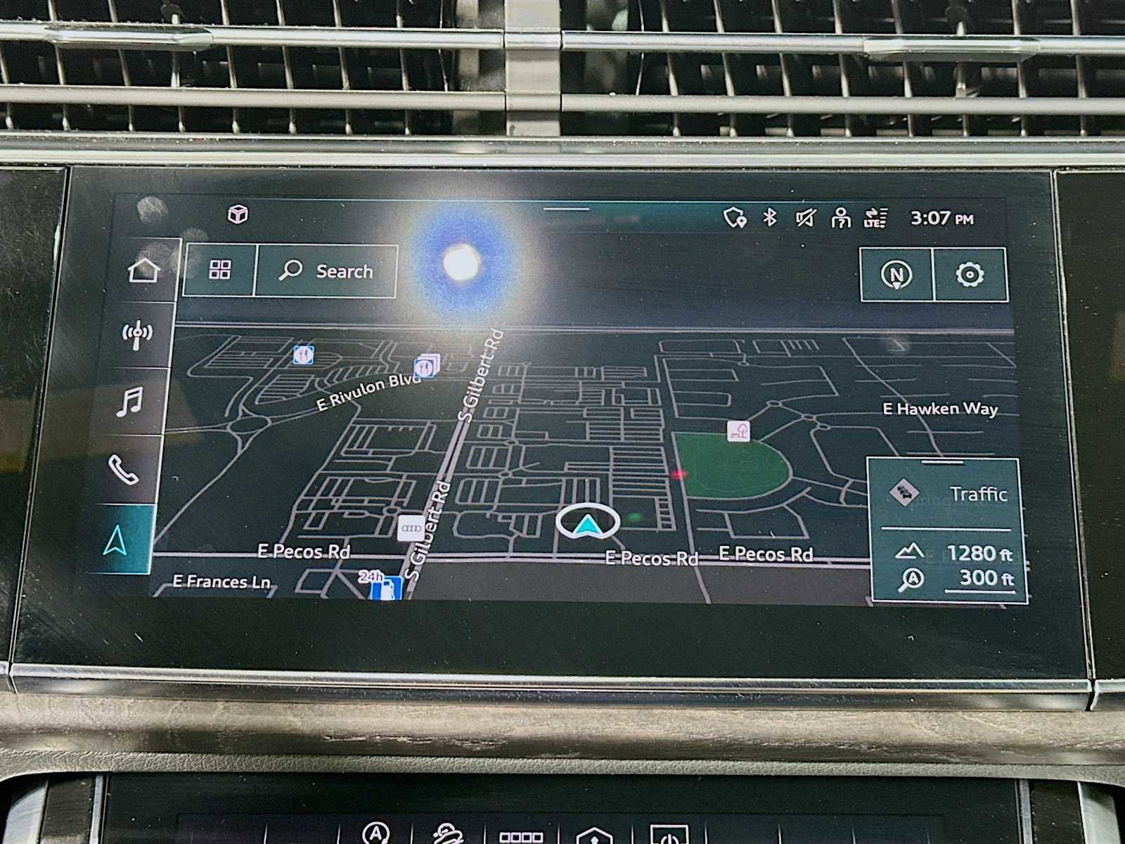 Used 2021 Audi Q8 Premium image 14