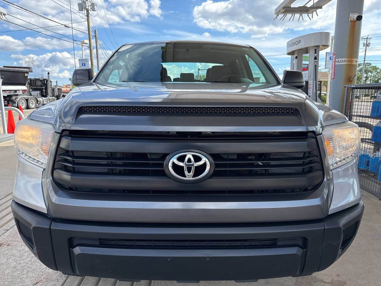 Used 2015 Toyota Tundra SR image 1