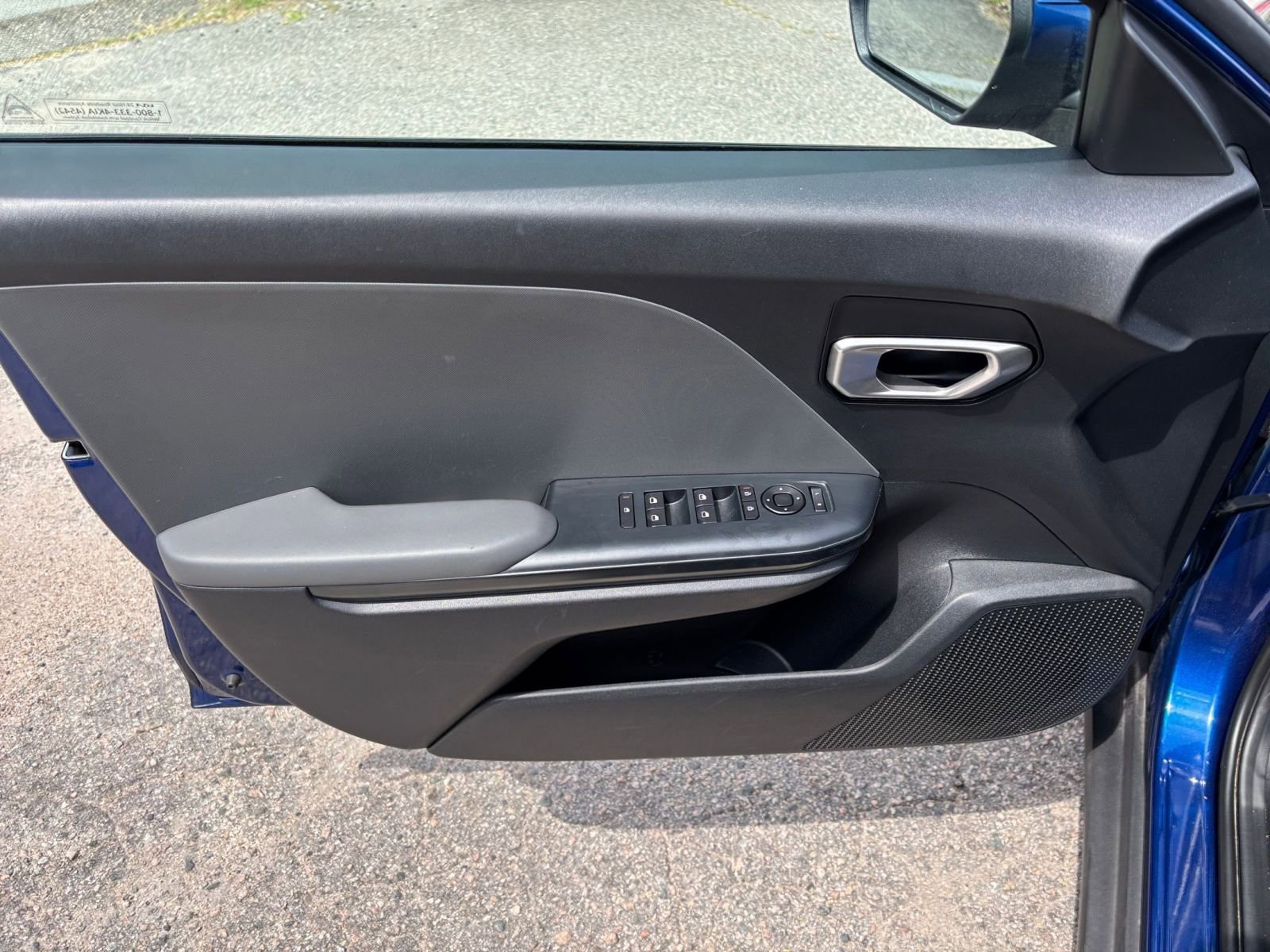 Used 2025 Kia K4 FWD image 18