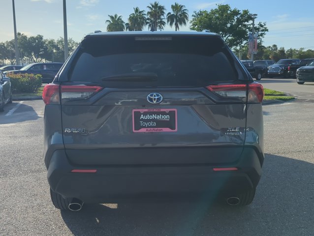 Certified 2022 Toyota RAV4 XLE Premium AWD/4WD image 6