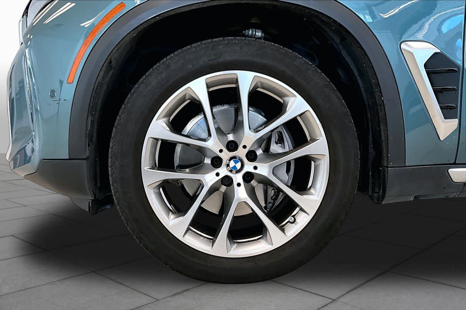 Used 2024 BMW X5 sDrive40i w/ Premium Package RWD image 10