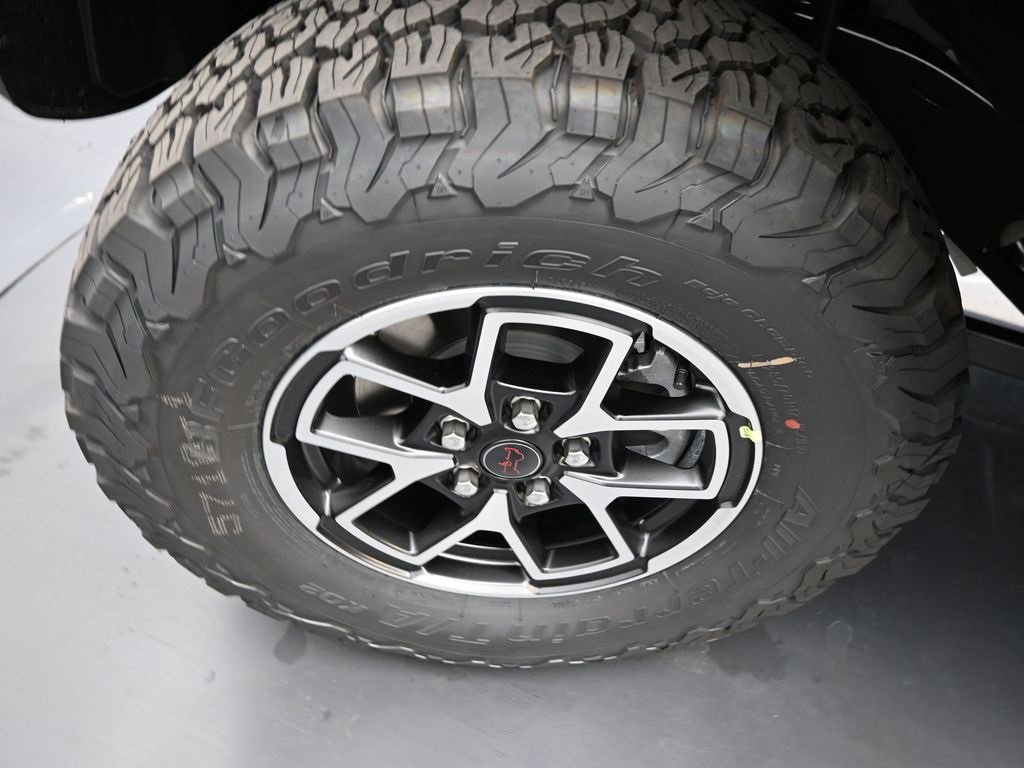 New 2025 Jeep Wrangler Unlimited Rubicon w/ Technology Group image 20