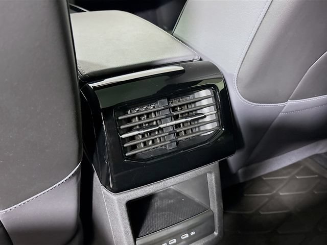 Used 2023 Volkswagen ID.4 Pro S AWD/4WD image 29