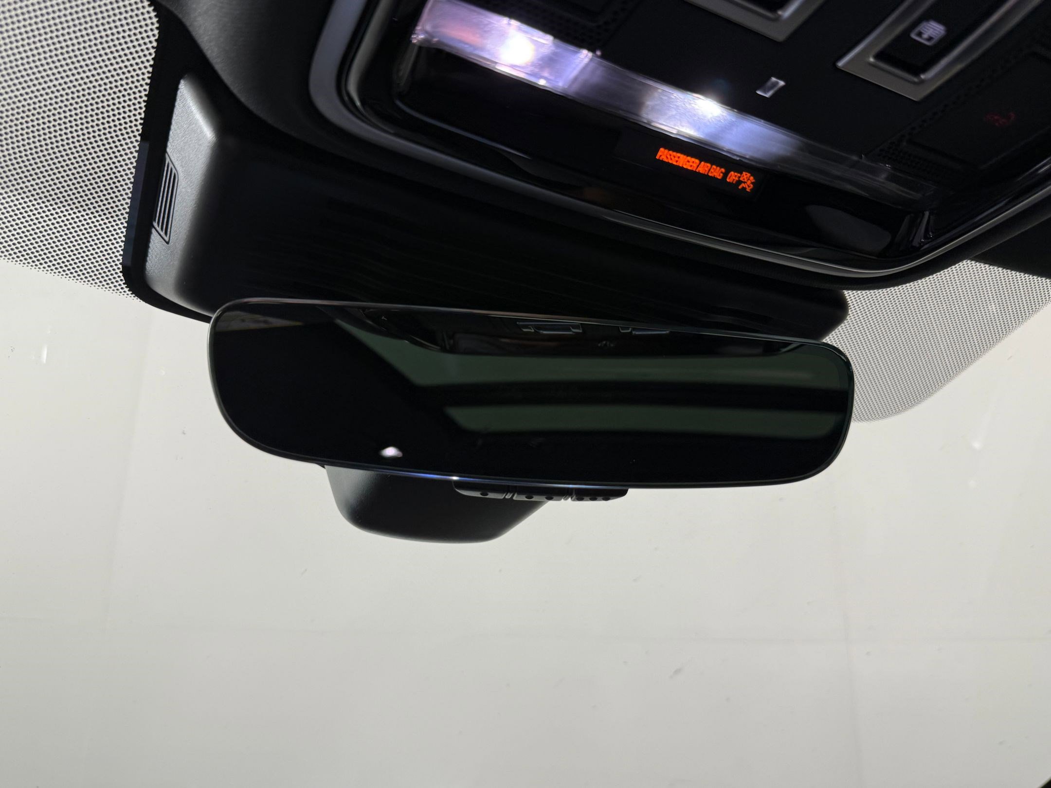 New 2026 Land Rover Range Rover Velar S AWD/4WD image 19