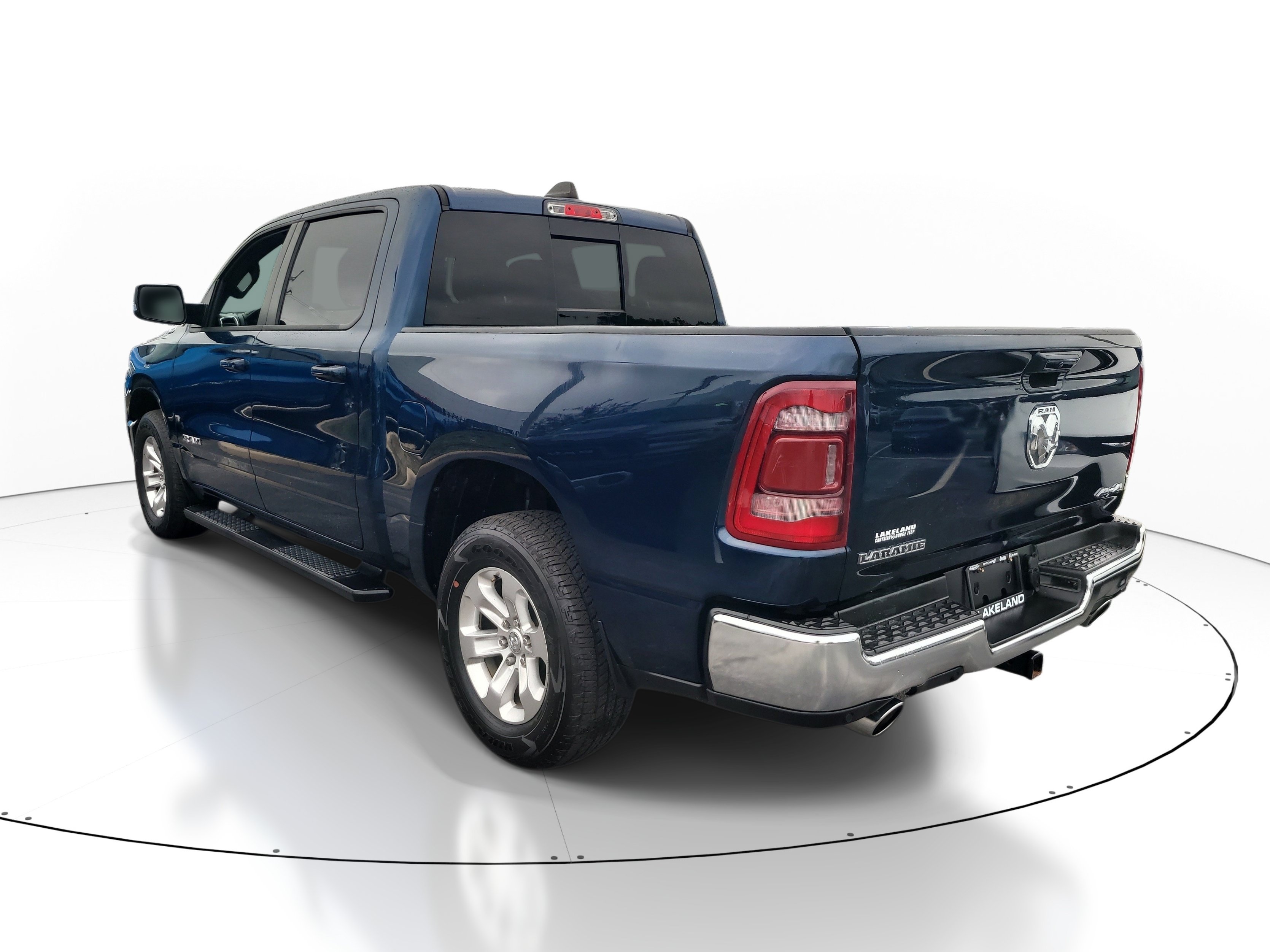 Used 2023 RAM 1500 Laramie AWD/4WD image 6