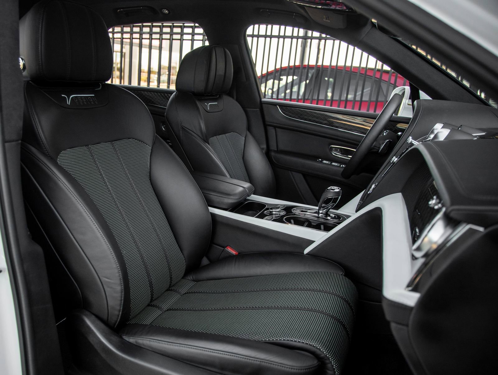Used 2020 Bentley Bentayga AWD/4WD image 50