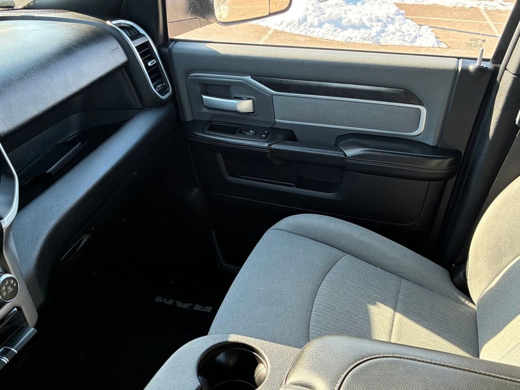 Used 2021 RAM 2500 Big Horn image 28