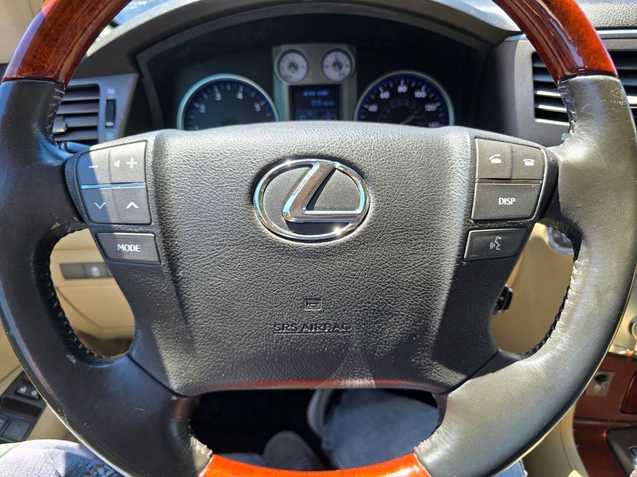 Used 2011 Lexus LX 570 4WD image 13