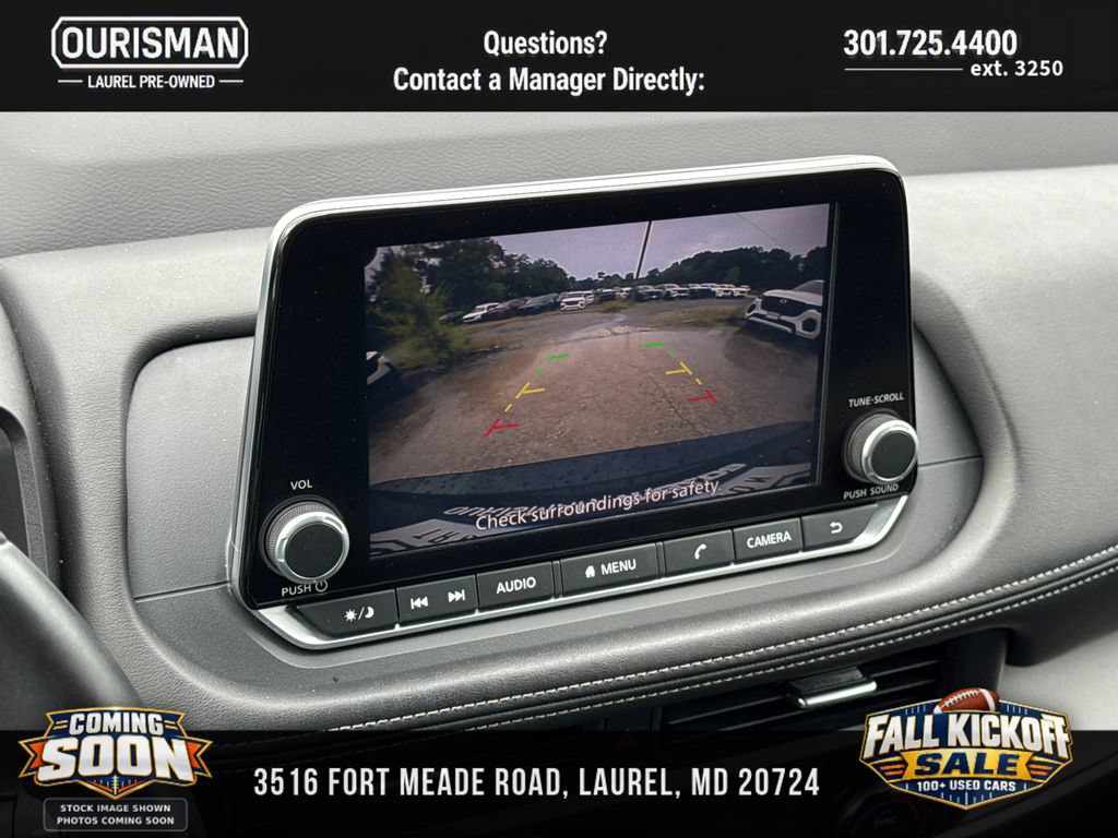 Used 2025 Nissan Rogue SV AWD/4WD image 12