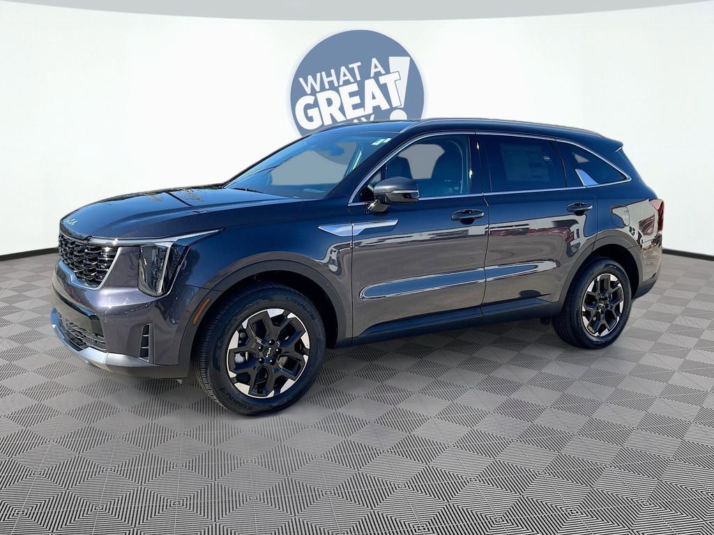 Certified 2025 Kia Sorento S AWD/4WD image 1
