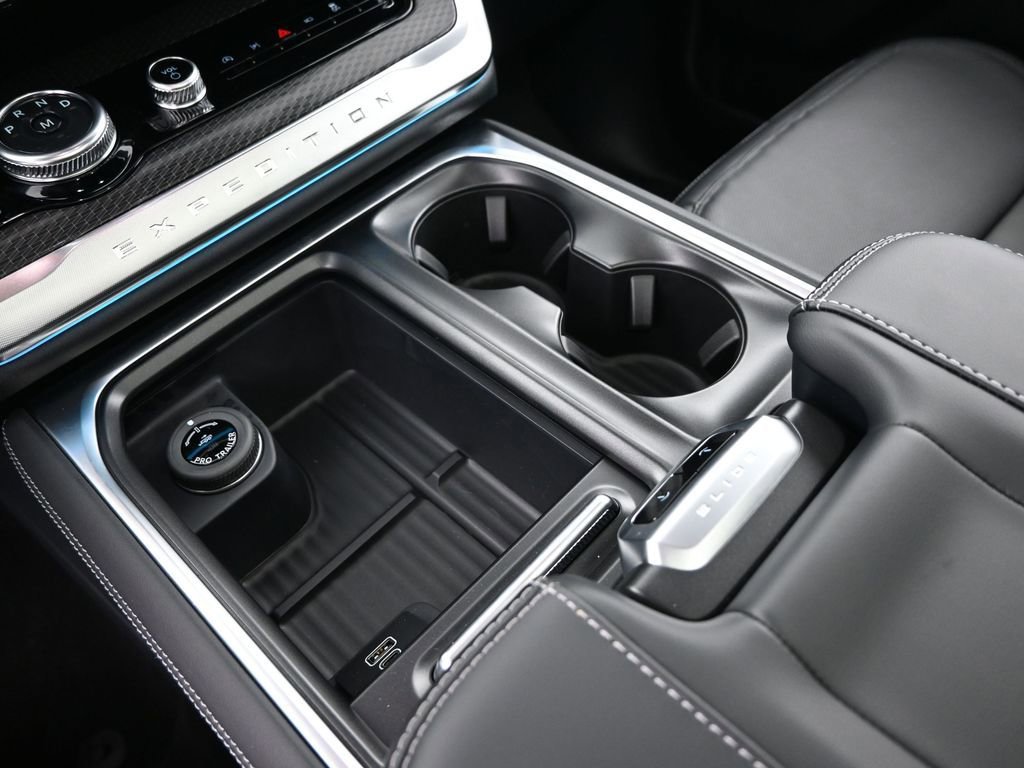 New 2026 Ford Expedition Platinum w/ Stealth Performance Package image 16