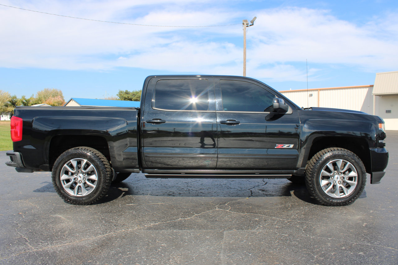 Used 2018 Chevrolet Silverado 1500 LTZ Z71 w/ LTZ Plus Package image 3