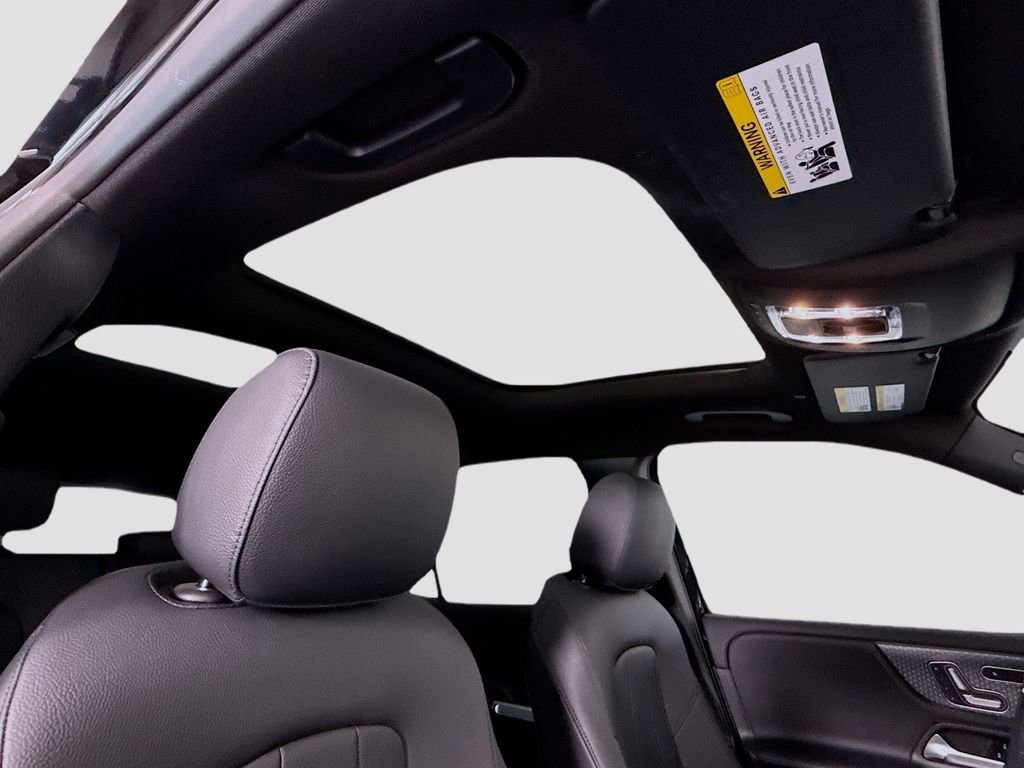 Certified 2024 Mercedes-Benz GLB 250 image 17