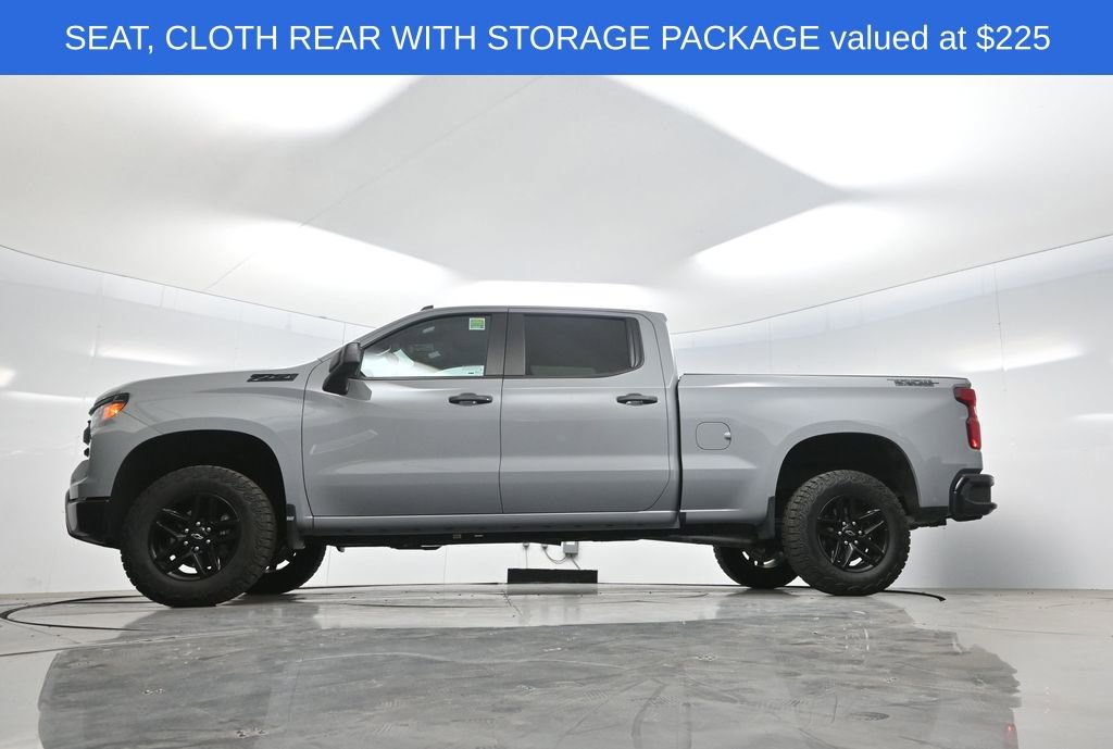 Used 2024 Chevrolet Silverado 1500 Custom Trail Boss w/ Dark Appearance Package image 7