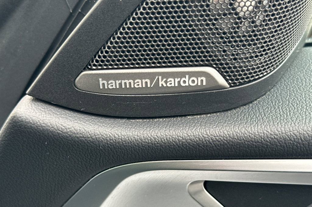 Used 2023 BMW i4 eDrive35 image 19