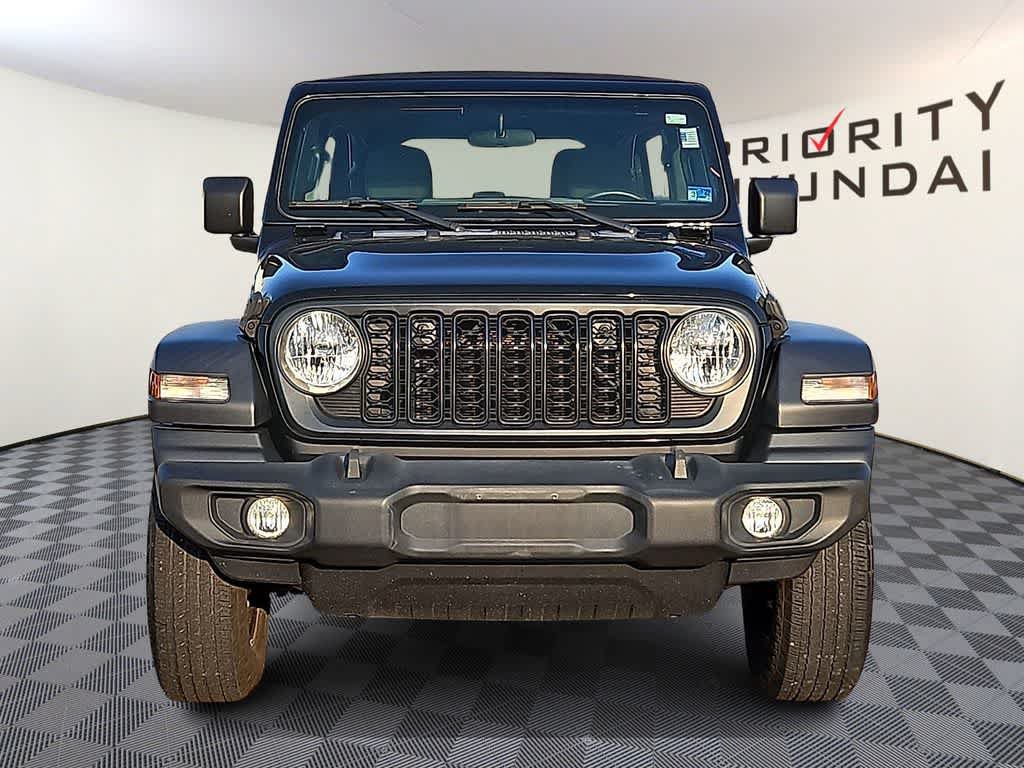 Used 2024 Jeep Wrangler Unlimited Sport AWD/4WD image 2