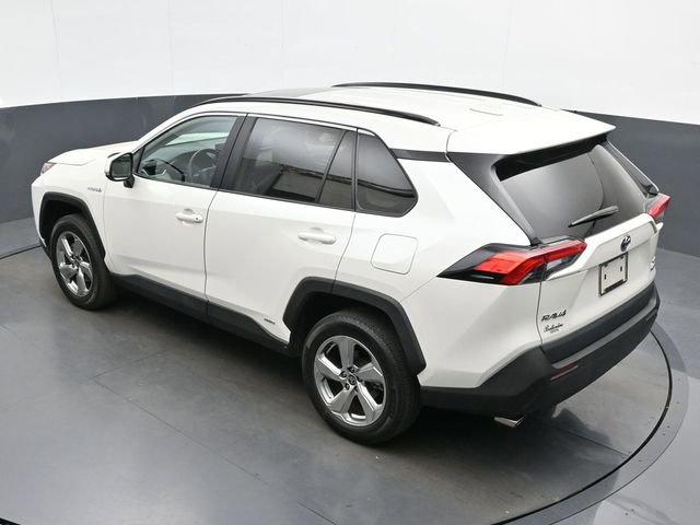 Used 2021 Toyota RAV4 XLE Premium AWD/4WD image 22