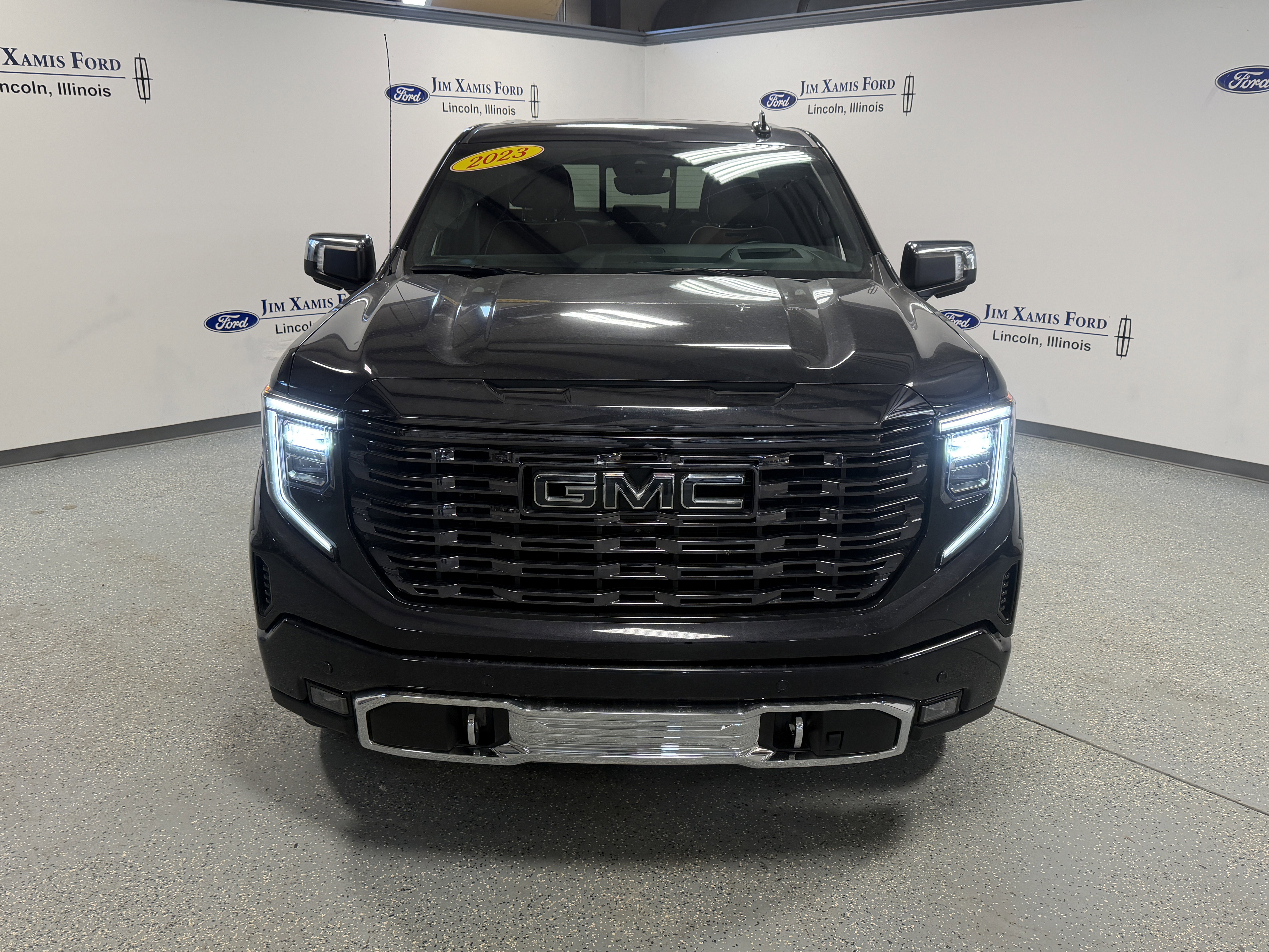 Used 2023 GMC Sierra 1500 Denali Ultimate image 2