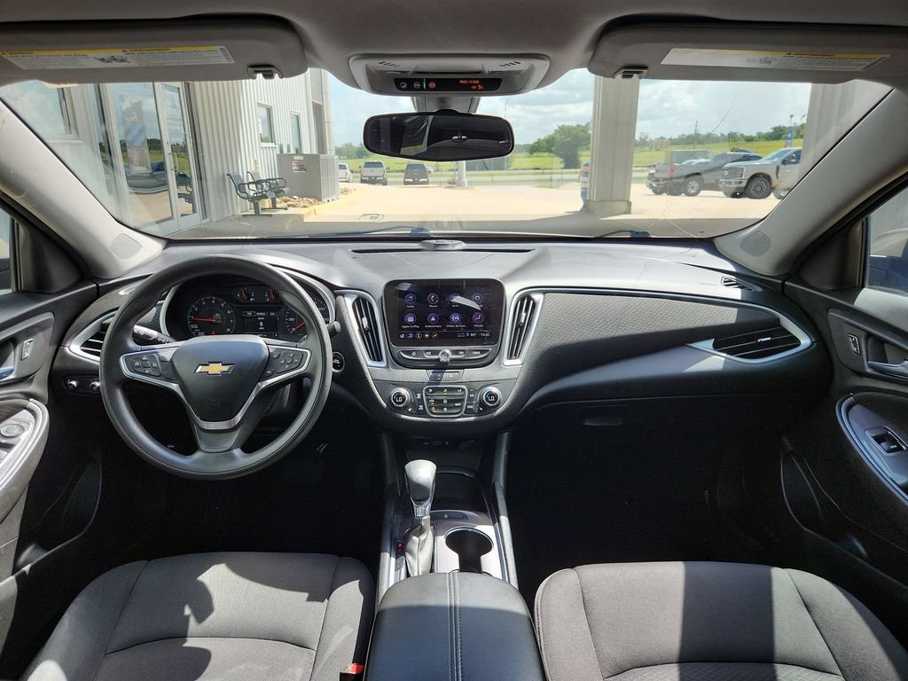 Used 2022 Chevrolet Malibu LT FWD image 12
