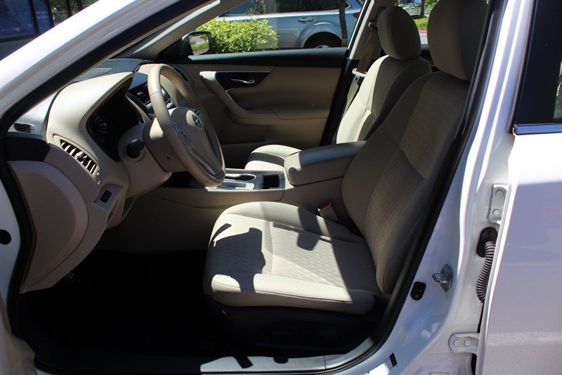 Used 2016 Nissan Altima 2.5 SV FWD image 16