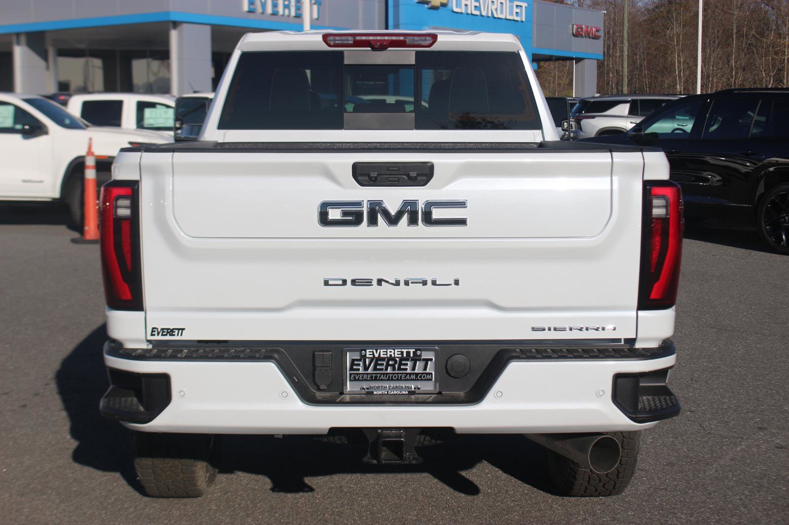 New 2026 GMC Sierra 2500 Denali Ultimate image 6