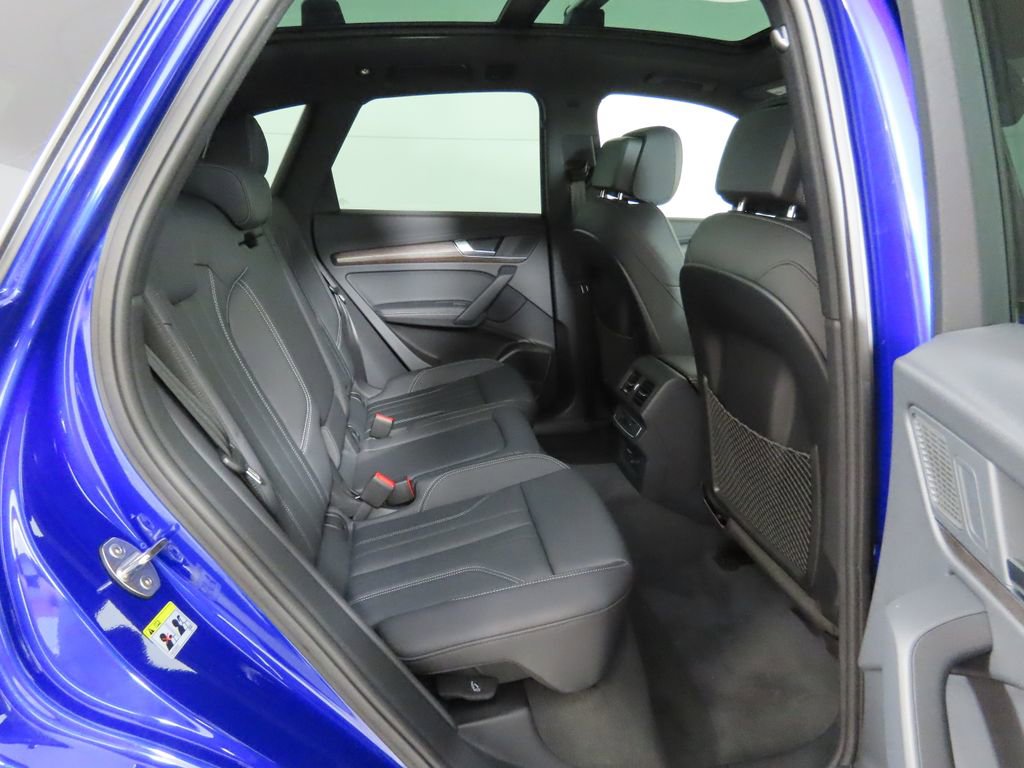 Used 2025 Audi Q5 e Premium Plus w/ Premium Plus Package image 24