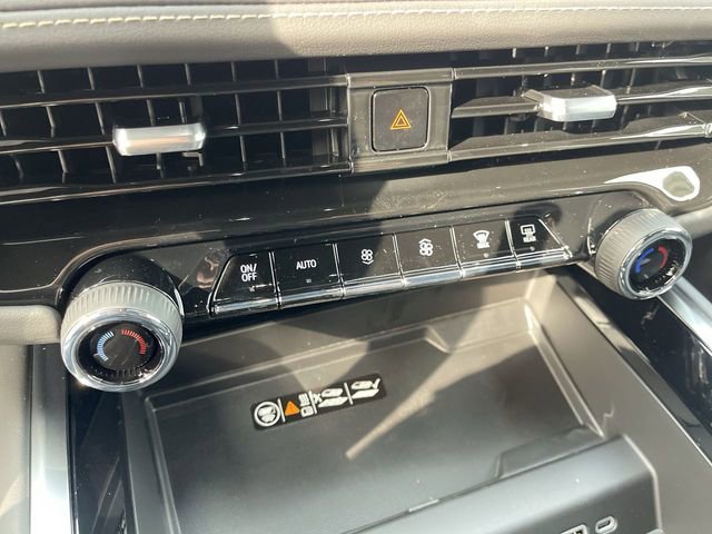 New 2026 Chevrolet Tahoe Premier w/ Sun And Tow Package AWD/4WD image 19