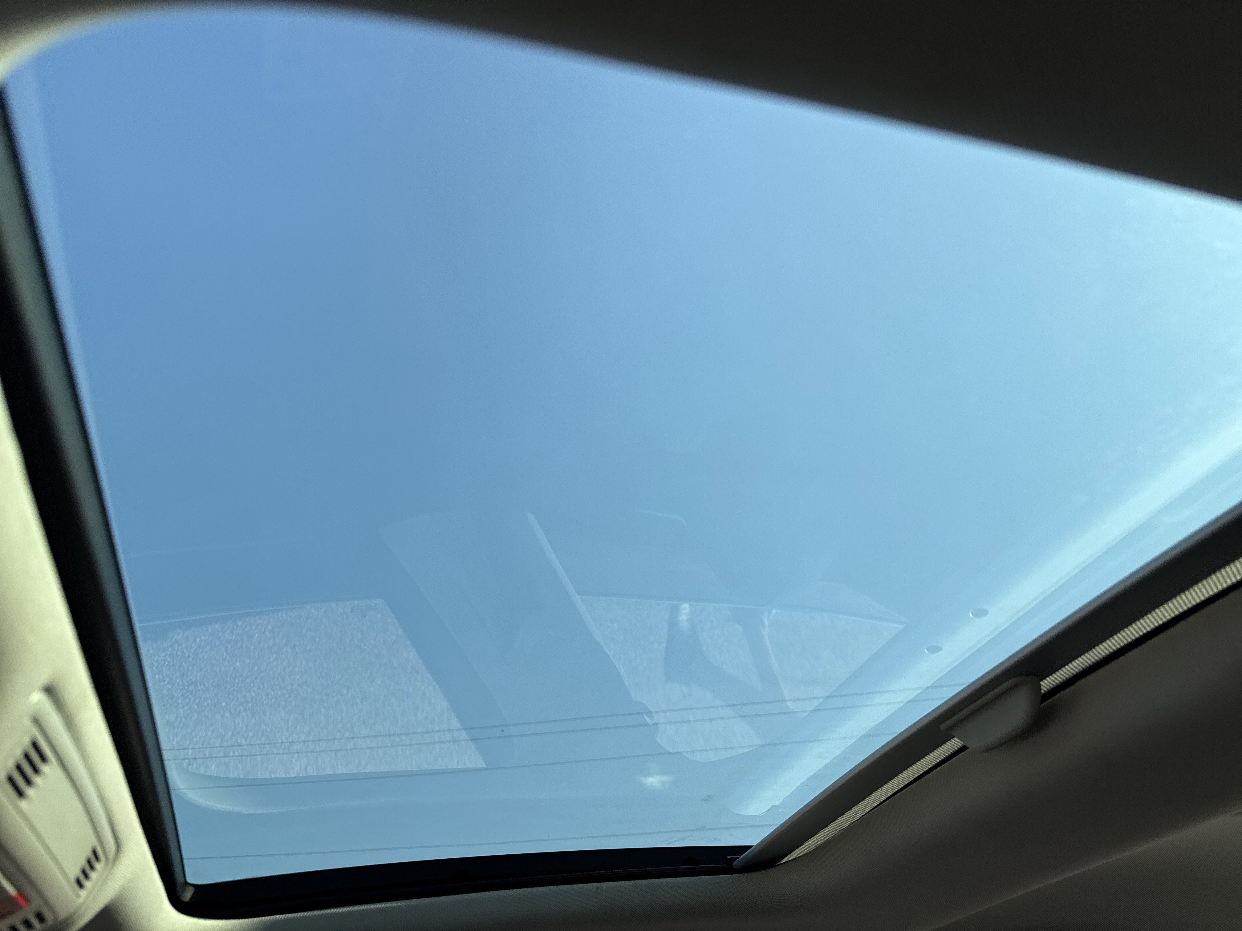 Used 2024 Volkswagen Jetta SE w/ Panoramic Sunroof Package image 15