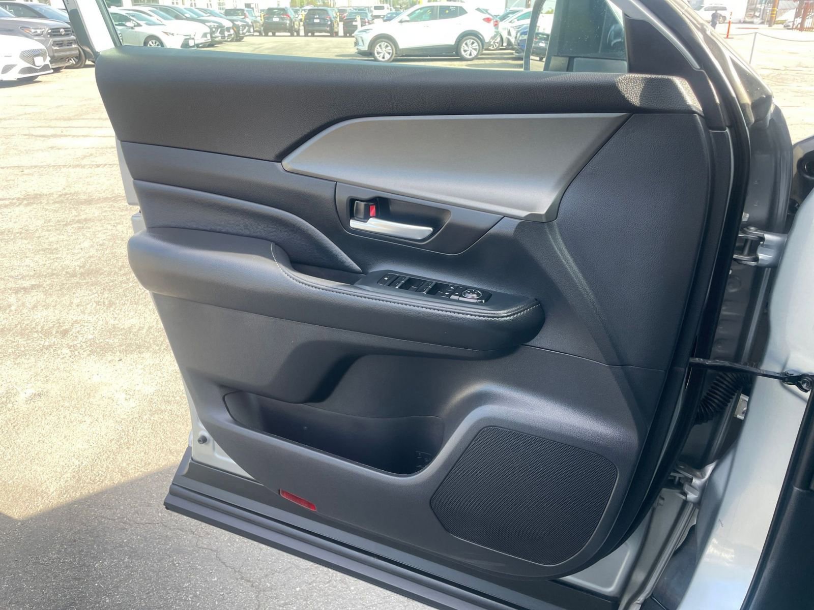 Used 2025 Toyota Grand Highlander FWD image 20