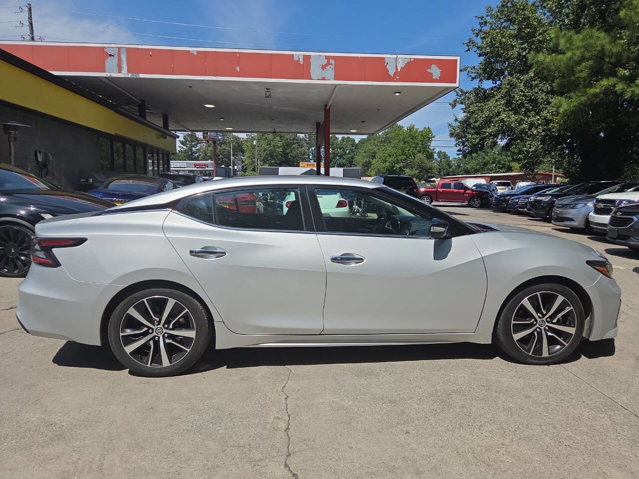 Used 2021 Nissan Maxima 3.5 SV w/ Floor Mat Group image 4