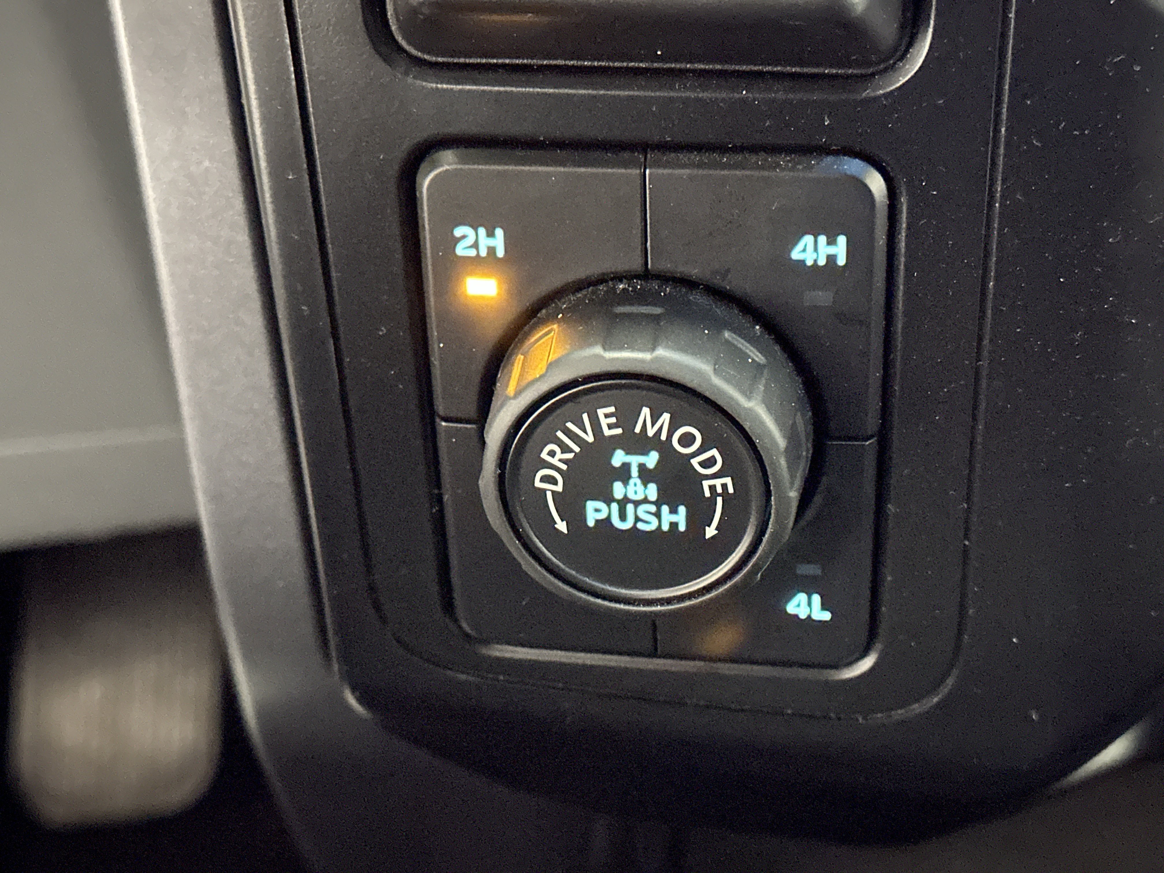 Used 2024 Ford F150 XLT w/ FX4 Off-Road Package image 38