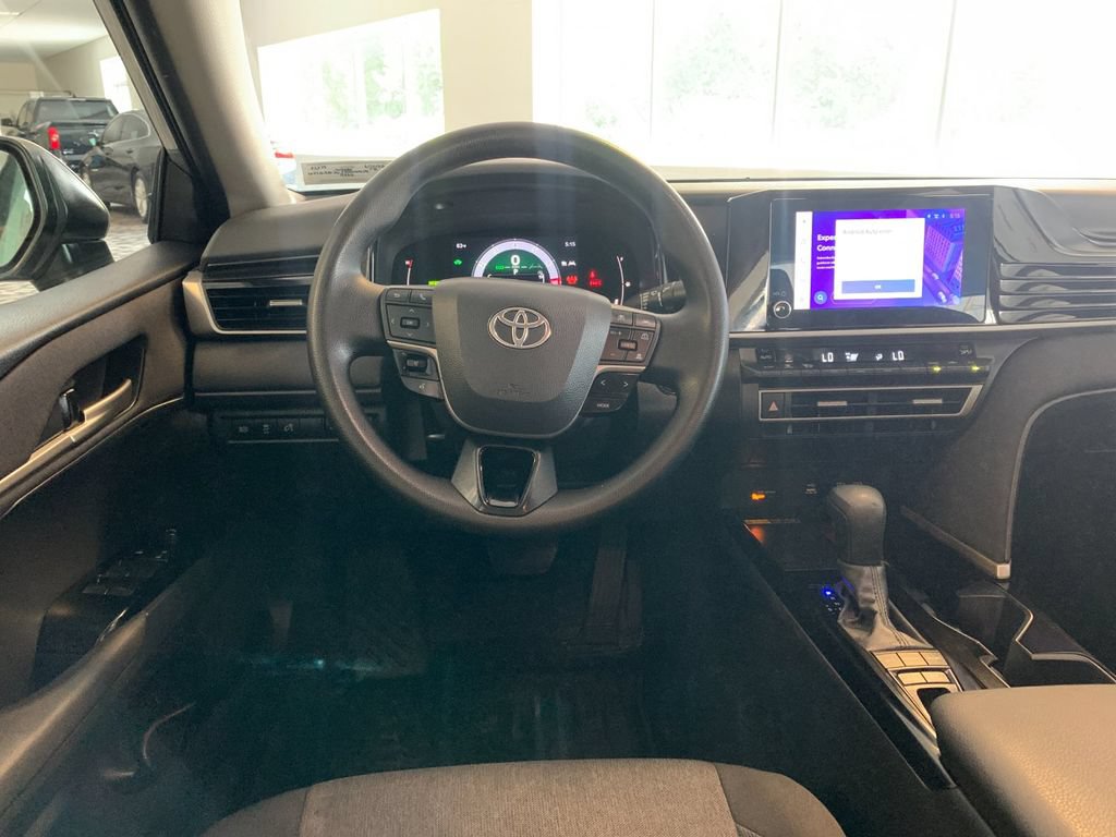 Used 2025 Toyota Camry LE w/ Convenience Package FWD image 17
