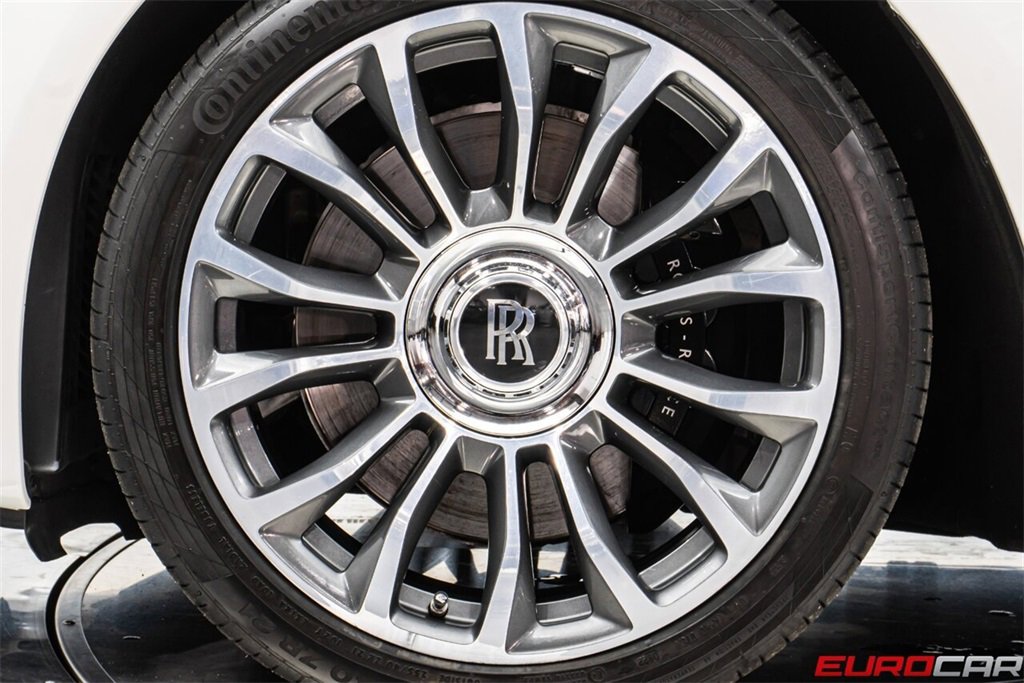 Used 2018 Rolls-Royce Dawn image 20