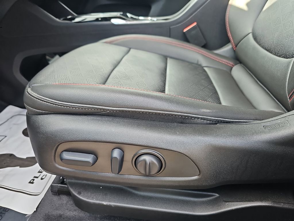 Used 2023 Chevrolet Bolt EUV Premier w/ Sun & Sound Package image 32